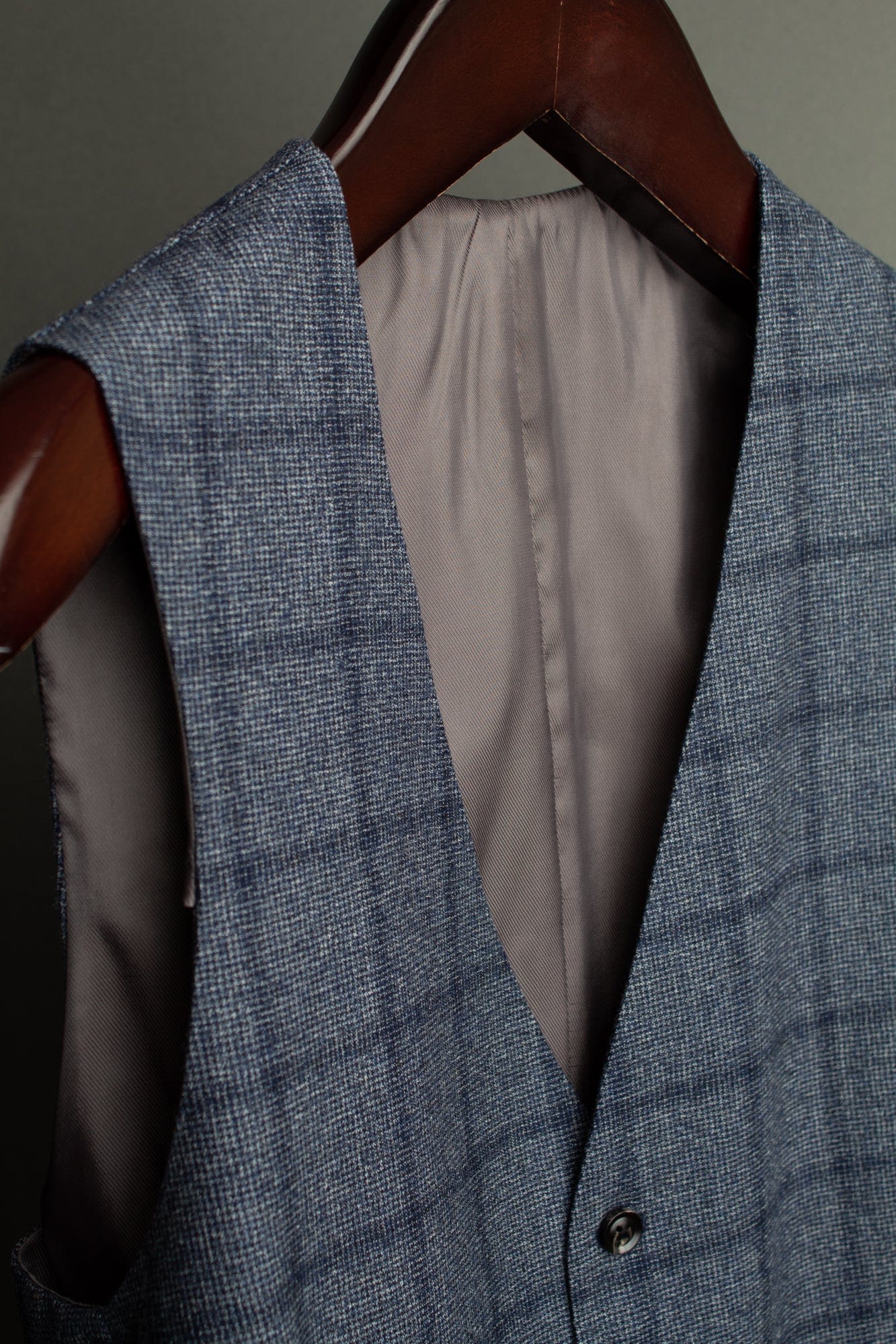 Textured 4-Season Super 130s Vest - Image 9